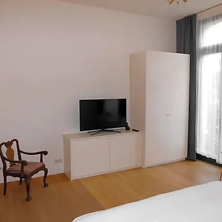 Hotel Midi 3*