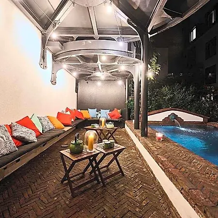 Latroupe Jardin Secret 3*