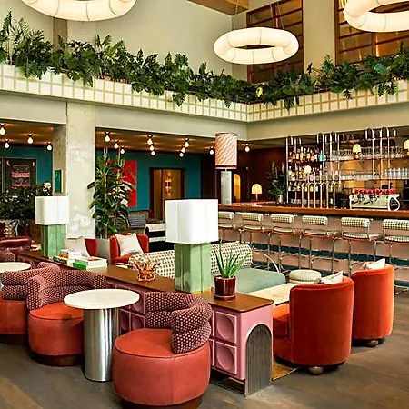 The Hoxton, 3*