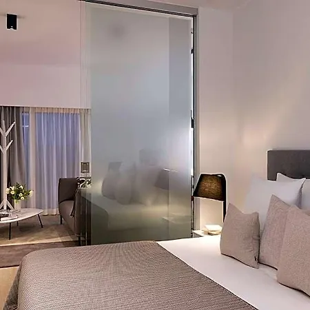 L-avenue Hotel