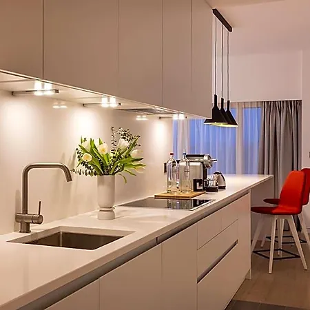 L-avenue 4*