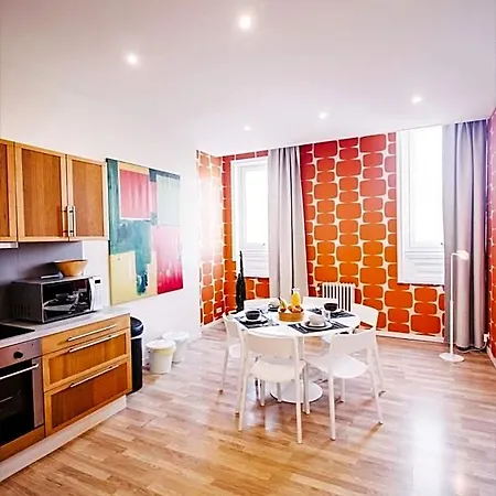 And Cozy In Aparthotel 3*