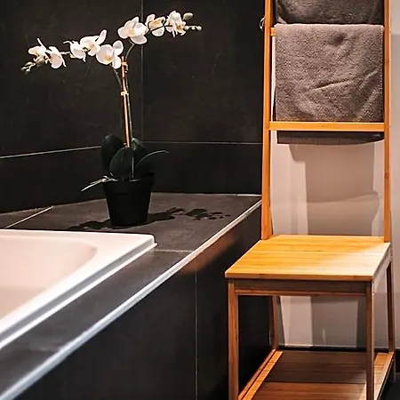 Aparthotel And Cozy In