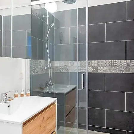 Apartahotel Newton Boutique Residences - Eu Area 4*