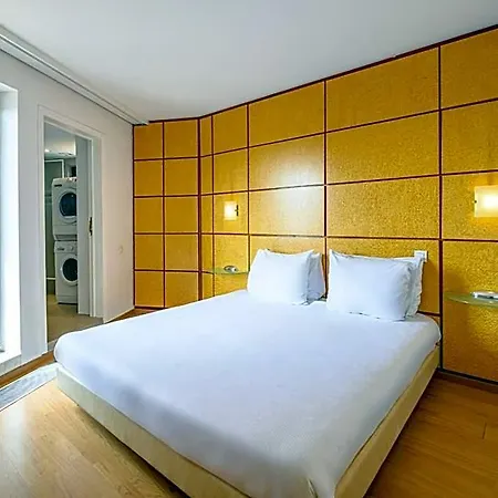 Hotel B-aparthotel Montgomery 4*