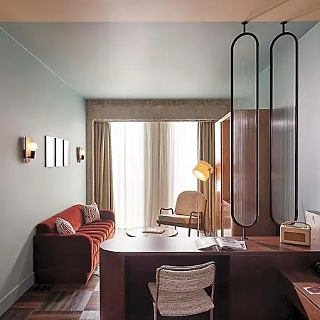 The Hoxton, Hotell 3*