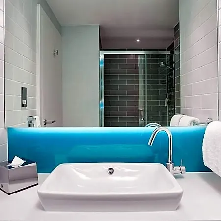 Otel Express Brussels-grand-place By Ihg Brüksel