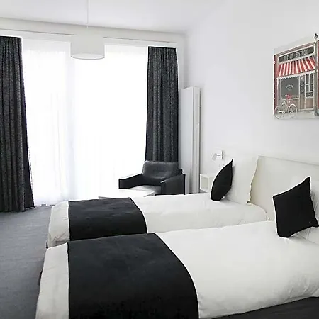 Hotell Satellite *