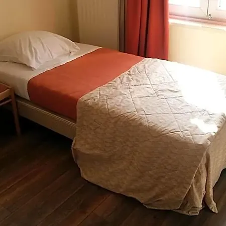 Queen Mary Hotel 3*