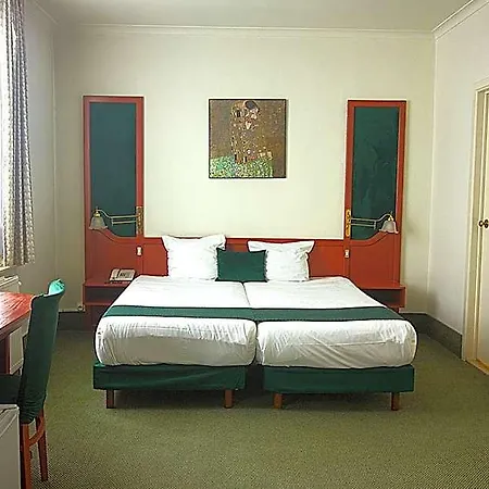 Le Dome Hotel