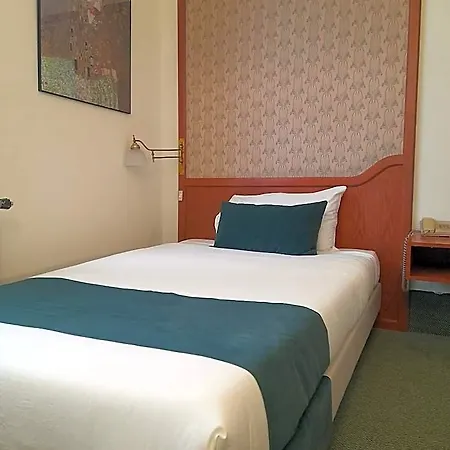 Le Dome Hotel 3*