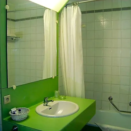 Le Dome Hotel 3*