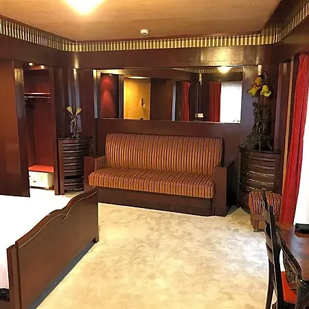 Esperance 3*