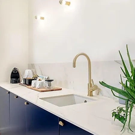 Bed & Breakfast Urban Walls