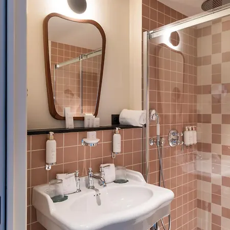 Отель Faubourg 21 - The Leading Of The World 5*