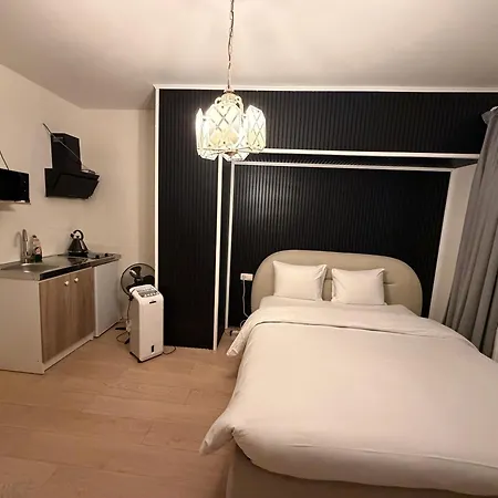 Belle De Luxe Au Coeur De *