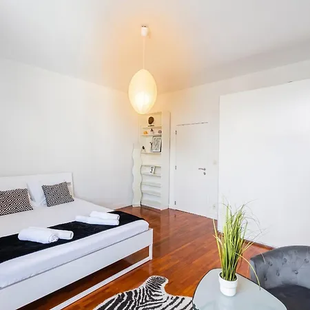Spacious House With Large Garden In Jette Holiday home *