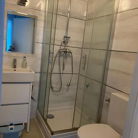 Holiday home Spacious Family For 6 To 8 Guests With 3 Bedrooms And 2 Bathrooms Between Center And Airport