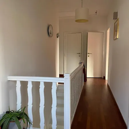 Holiday home Spacious Family For 6 To 8 Guests With 3 Bedrooms And 2 Bathrooms Between Center And Airport *