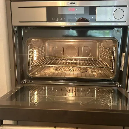 Spacious Family For 6 To 8 Guests With 3 Bedrooms And 2 Bathrooms Between Center And Airport * Brussels