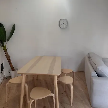 Cozy 4 Person Eu Diamant Neighborhood Lägenhet