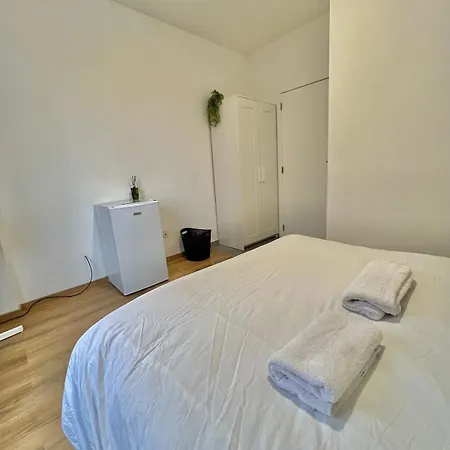 Spacious For 6 Nr Center Of