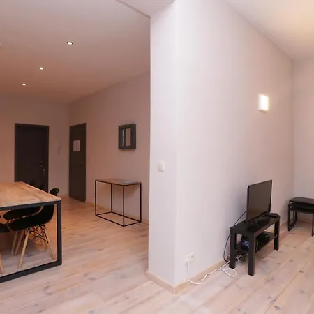 Eu Flats *