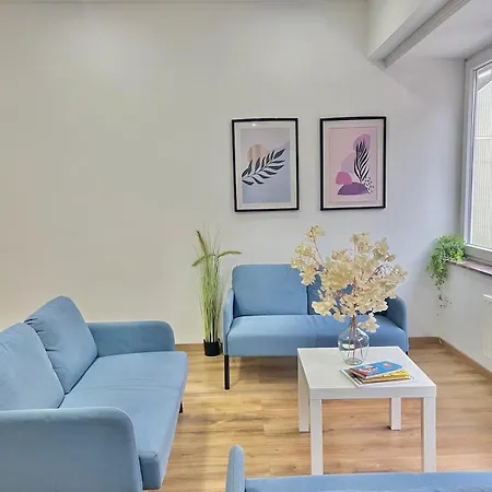 Apartment Spacious For 6 Nr Center Of