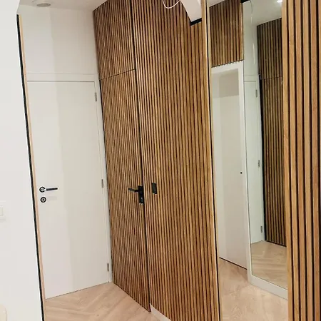 Entire Apartment, High Standing, Modern And Cozy * Brussels