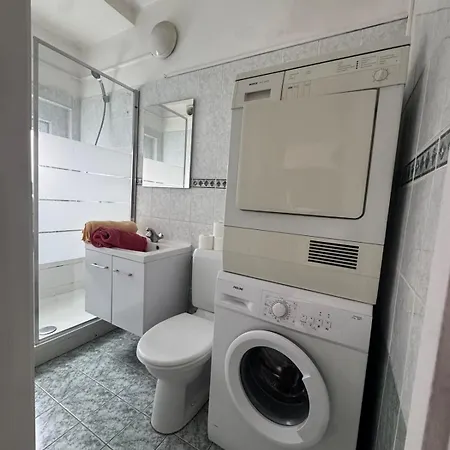Cozy 4 Person Eu Diamant Neighborhood Lägenhet *