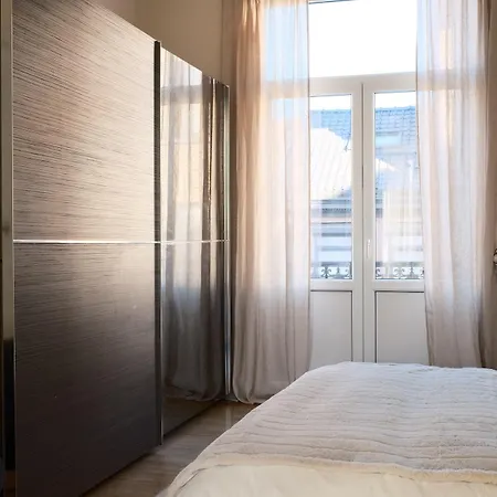 Bright & Modern 2 Bedroom In Ixelles Lägenhet
