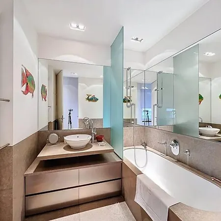 Sublime 4bd Duplex Ap In Ixelles