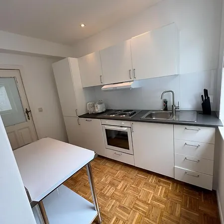 Beautiful With Garden Apartment