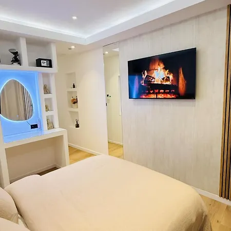 Designer With Private Garden Peaceful Haven Apartment