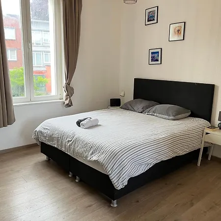 Cosy Uccle Chic Flat Lägenhet