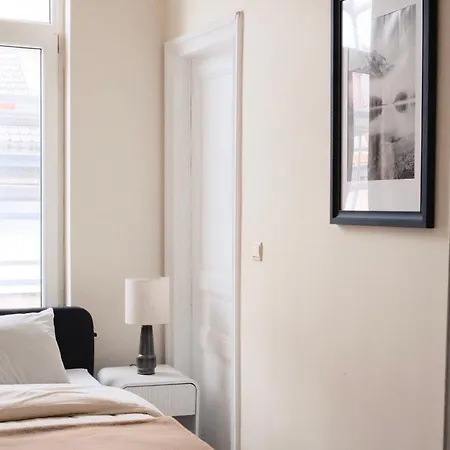 Bright & Modern 2 Bedroom In Ixelles Bryssel