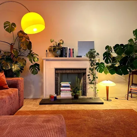 Apartment Charming 2-bedroom With Big Balcony Brussels