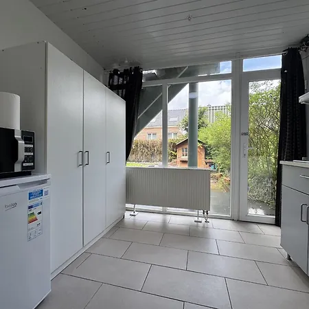 Luxueux Calme Avec Jardin & Terrasse Metro Direct Centre De Lägenhet