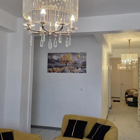 Magnifique Sur Louise Apartment *