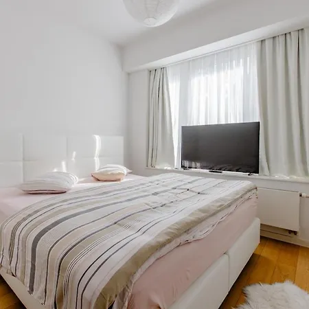 Louise Prestige Suite-brussels Center *
