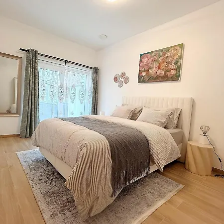 Bright & Stylish 2br Quiet Terrace *