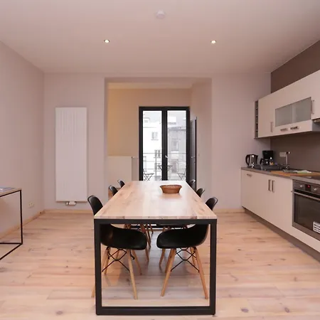 Eu Flats Lägenhet