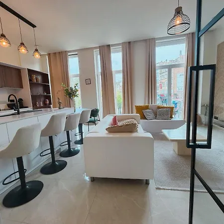 Bright & Stylish 2br Quiet Terrace *