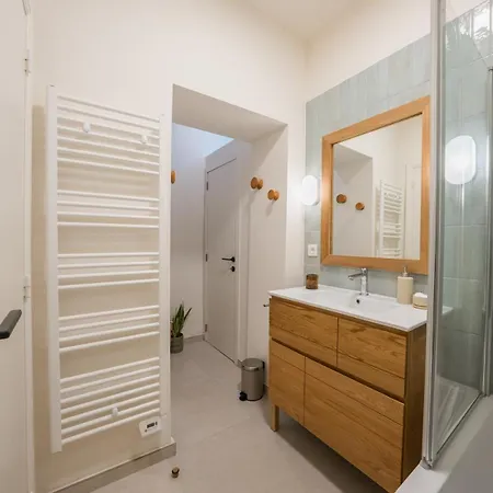 Lägenhet Your Wellness Sanctuary - Private Sauna And Gym Bryssel