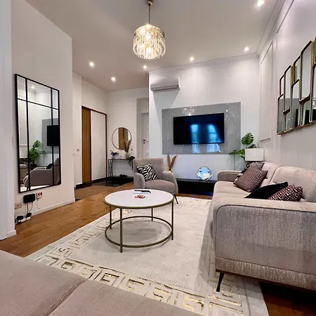 Apartment Family & Cosy For Up To 9 Guests Near Midi Station Brussels