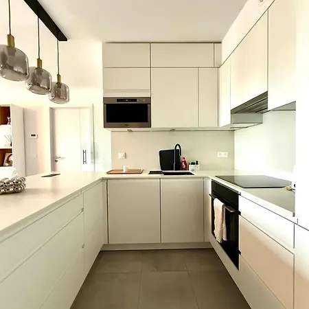 Apartment So Cosy And Modern 1bed & Gare Du Midi Dox