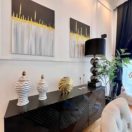 Apartment Family & Cosy For Up To 9 Guests Near Midi Station *