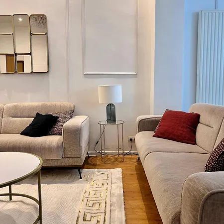 Apartment Family & Cosy For Up To 9 Guests Near Midi Station *