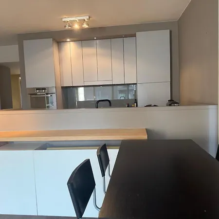 Lägenhet 2chambres En Plein Centre De *