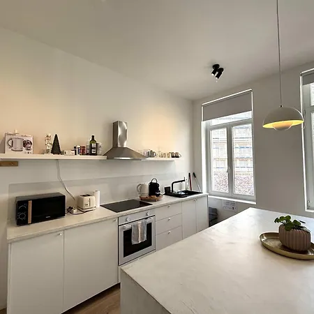 Stylish In Chatelain - Parking & Comfort
